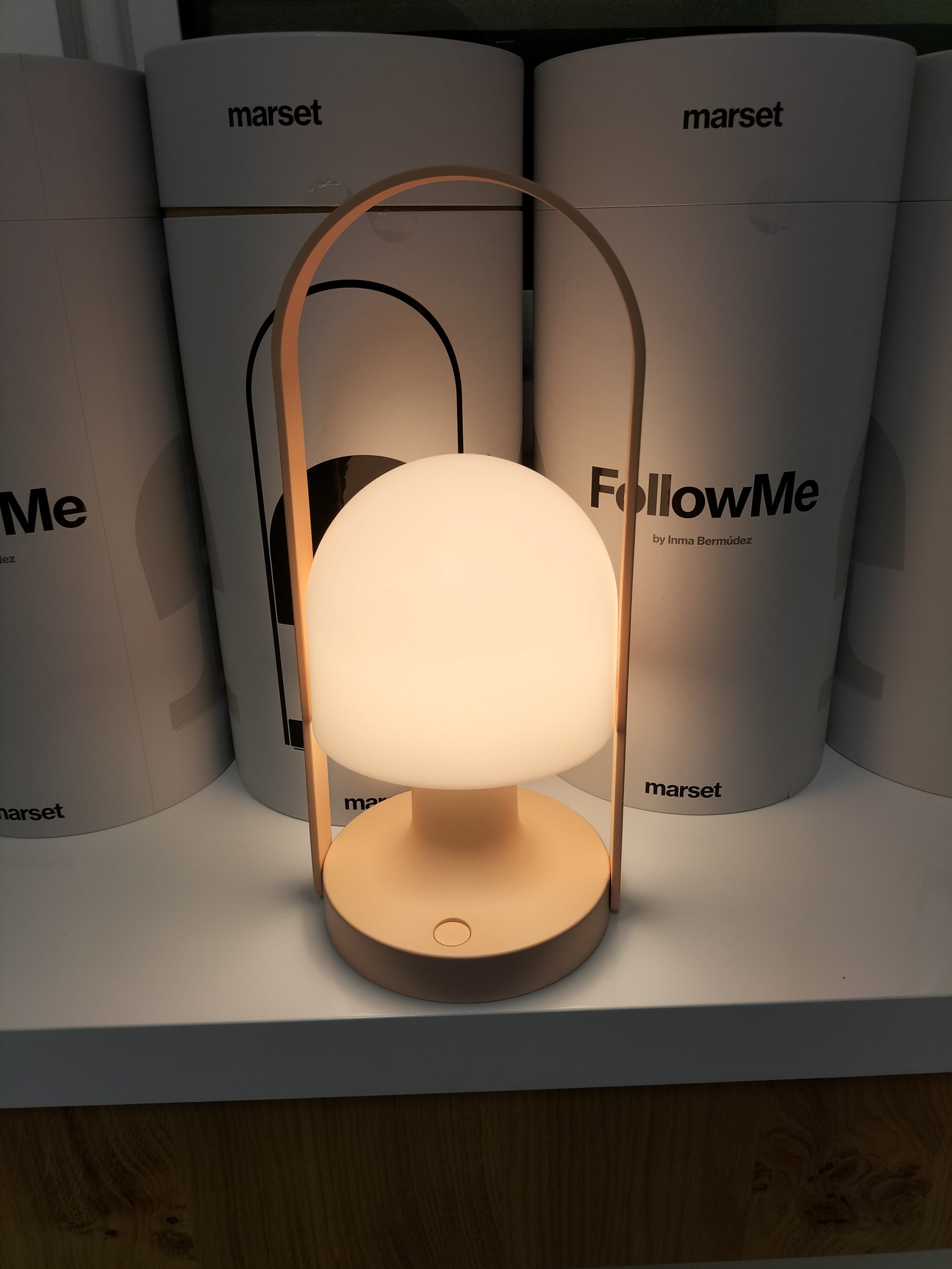 Lámpara FollowMe rosa - Imagen 3