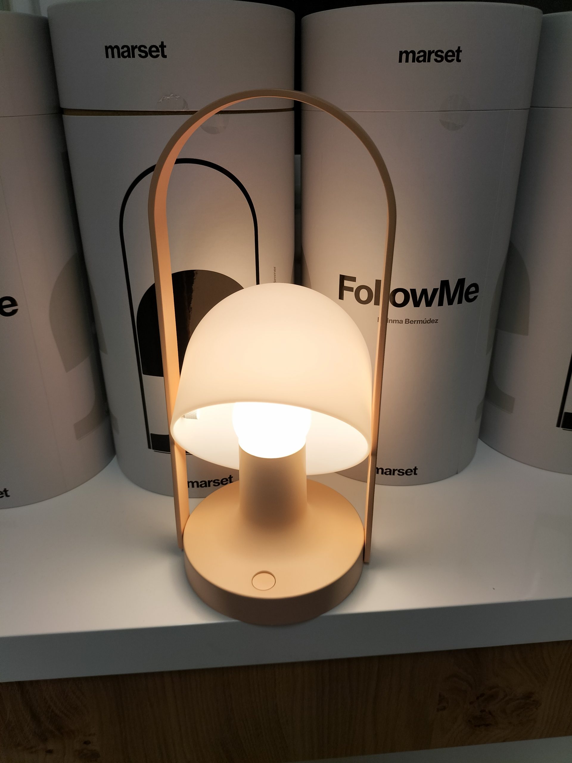 Lámpara FollowMe rosa - Imagen 4